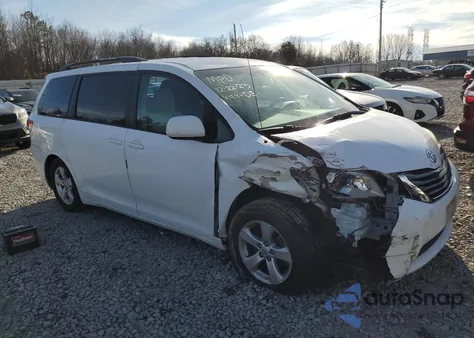 2011 Toyota Sienna Le z USA, uszkodzony, nr VIN 5TDKK3DC0BS109888
